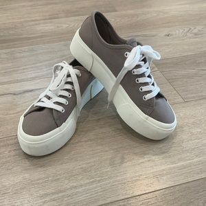 H&M casual shoes